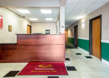 Econo Lodge Harrisburg - Hershey hotel thumbnail 3