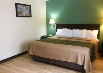 Econo Lodge Harrisburg - Hershey hotel thumbnail 6