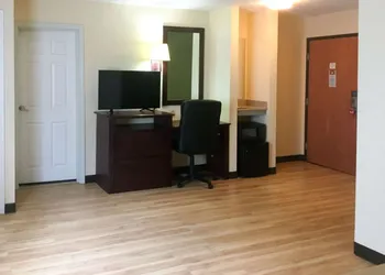 Econo Lodge Harrisburg - Hershey hotel thumbnail 8