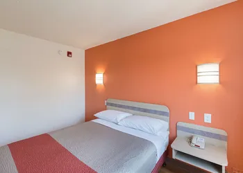 Motel 6 Columbia, SC - Fort Jackson Area hotel thumbnail 4