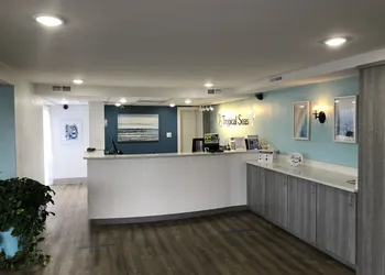 Tropical Seas Hotel hotel thumbnail 2