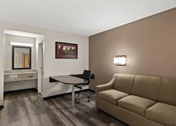Red Roof Inn Spartanburg - I-85 hotel thumbnail 6