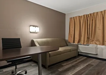 Red Roof Inn Spartanburg - I-85 hotel thumbnail 7