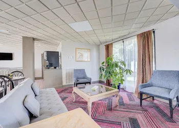 Travel Inn Lebanon Nashville Near I-40 hotel thumbnail 4