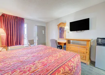 Travel Inn Lebanon Nashville Near I-40 hotel thumbnail 7