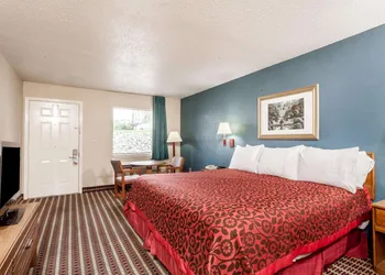 Days Inn by Wyndham Nashville North/Opryland Area hotel thumbnail 8