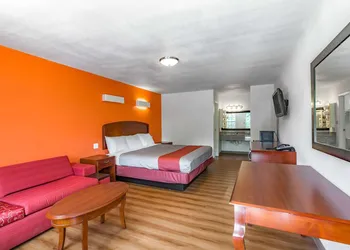 Giddings Executive Inn hotel thumbnail 4