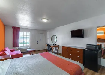 Giddings Executive Inn hotel thumbnail 5