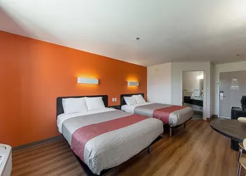 Motel 6 San Antonio, TX - Downtown - Alamo Dome hotel thumbnail 7