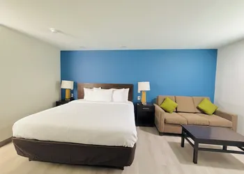 Hallmark Inn and Suites hotel thumbnail 7