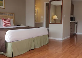 Days Inn by Wyndham Lakewood South Tacoma hotel thumbnail 6