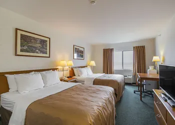 Quality Inn & Suites Belmont - Platteville hotel thumbnail 6