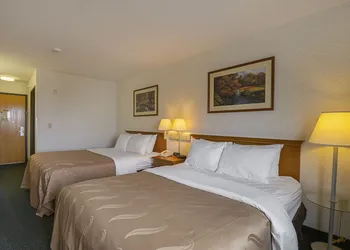 Quality Inn & Suites Belmont - Platteville hotel thumbnail 7