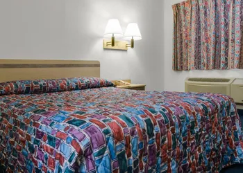 Motel 6 Baraboo, WI - Lake Delton hotel thumbnail 4