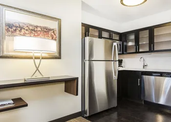 Staybridge Suites West Edmonton by IHG hotel thumbnail 6