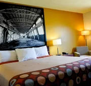 Super 8 by Wyndham Fox Creek hotel detail image 7
