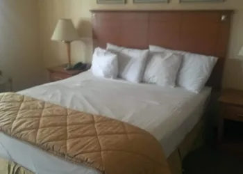 Naugatuck Motor Lodge hotel thumbnail 3