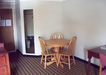 Country Inn Deerwood hotel thumbnail 5