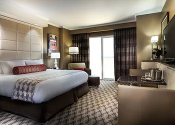 Golden Nugget Lake Charles hotel thumbnail 5