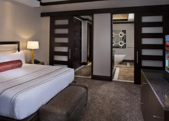 Golden Nugget Lake Charles hotel thumbnail 8