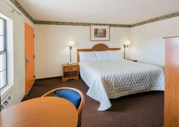 Travelodge by Wyndham Temple hotel thumbnail 8