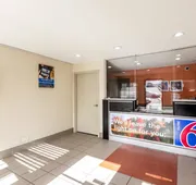 Motel 6 New Brunswick hotel detail image 4