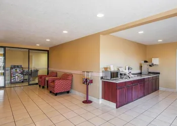 Bridgeway Inn & Suites Sublimity hotel thumbnail 6