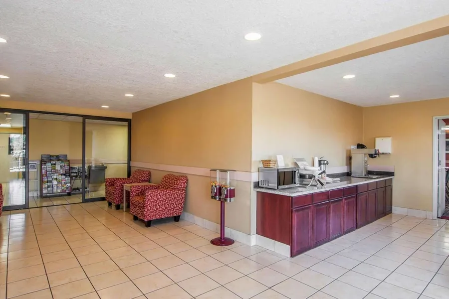 Bridgeway Inn & Suites Sublimity hotel detail image 6