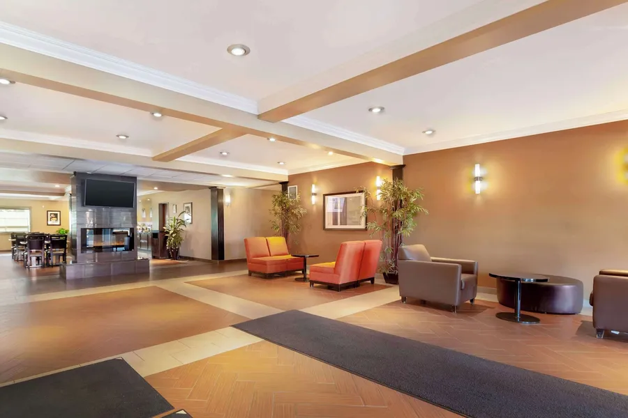 Best Western Plus Peace River Hotel & Suites hotel detail image 2