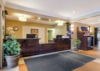 Best Western Plus Peace River Hotel & Suites hotel thumbnail 5
