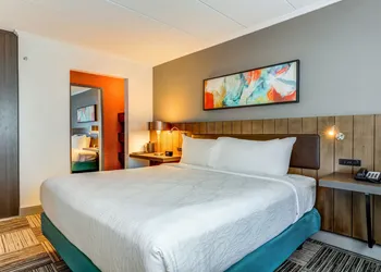 Hilton Garden Inn Boston/Waltham hotel thumbnail 4