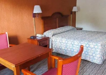 Rodeway Inn Forsyth near GA Public Safety Training Center hotel thumbnail 4
