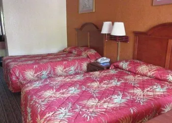 Rodeway Inn Forsyth near GA Public Safety Training Center hotel thumbnail 5