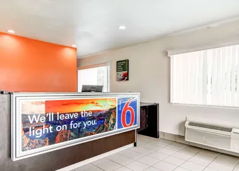 Motel 6 Waco, TX - Lacy Lakeview hotel thumbnail 4