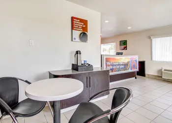 Motel 6 Waco, TX - Lacy Lakeview hotel thumbnail 8