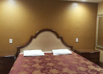Central Inn Motel on 41 Street hotel thumbnail 4