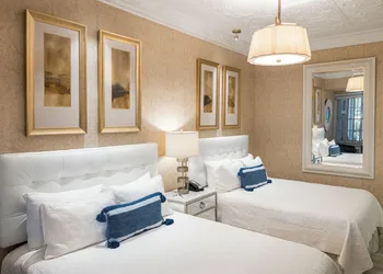 Chateau Inn and Suites hotel thumbnail 8
