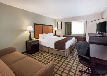 Baymont by Wyndham Gaylord hotel thumbnail 6