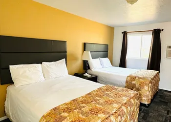Bear Country Inn hotel thumbnail 4