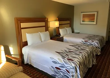 Peach Tree Inn hotel thumbnail 6