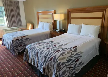 Peach Tree Inn hotel thumbnail 8