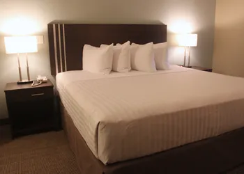 Meridian Inn & Suites Lloydminster hotel thumbnail 6