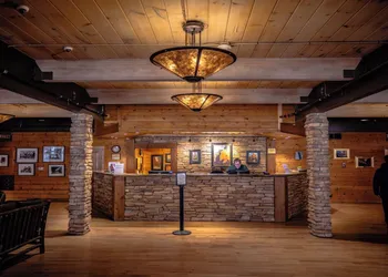 Zion Lodge - Inside the Park hotel thumbnail 2