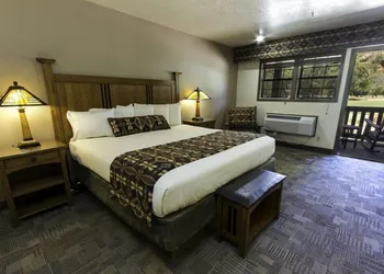Zion Lodge - Inside the Park hotel thumbnail 7