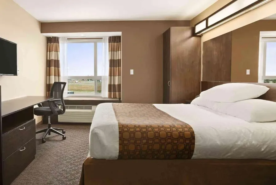 Microtel Inn & Suites by Wyndham Blackfalds Red Deer North hotel detail image 6