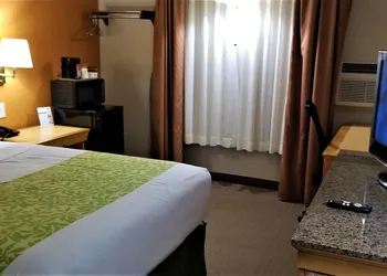 Lyons Inn hotel thumbnail 3