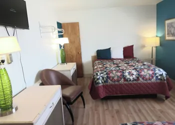 Capri Motel hotel thumbnail 8