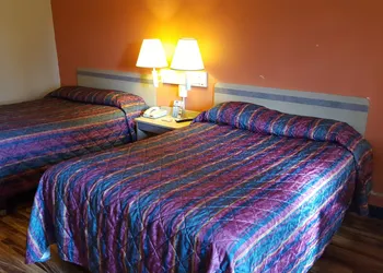 Red Carpet Inn hotel thumbnail 5
