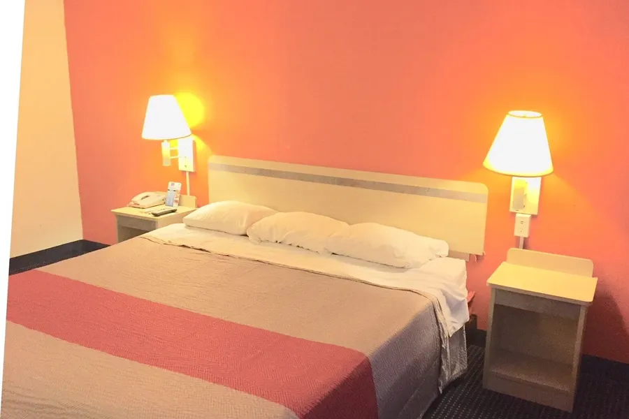 Red Carpet Inn hotel detail image 6