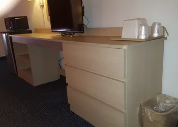 Red Carpet Inn hotel thumbnail 7